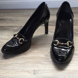 GUCCI Black Patent Leather Gold Horsebit Pumps